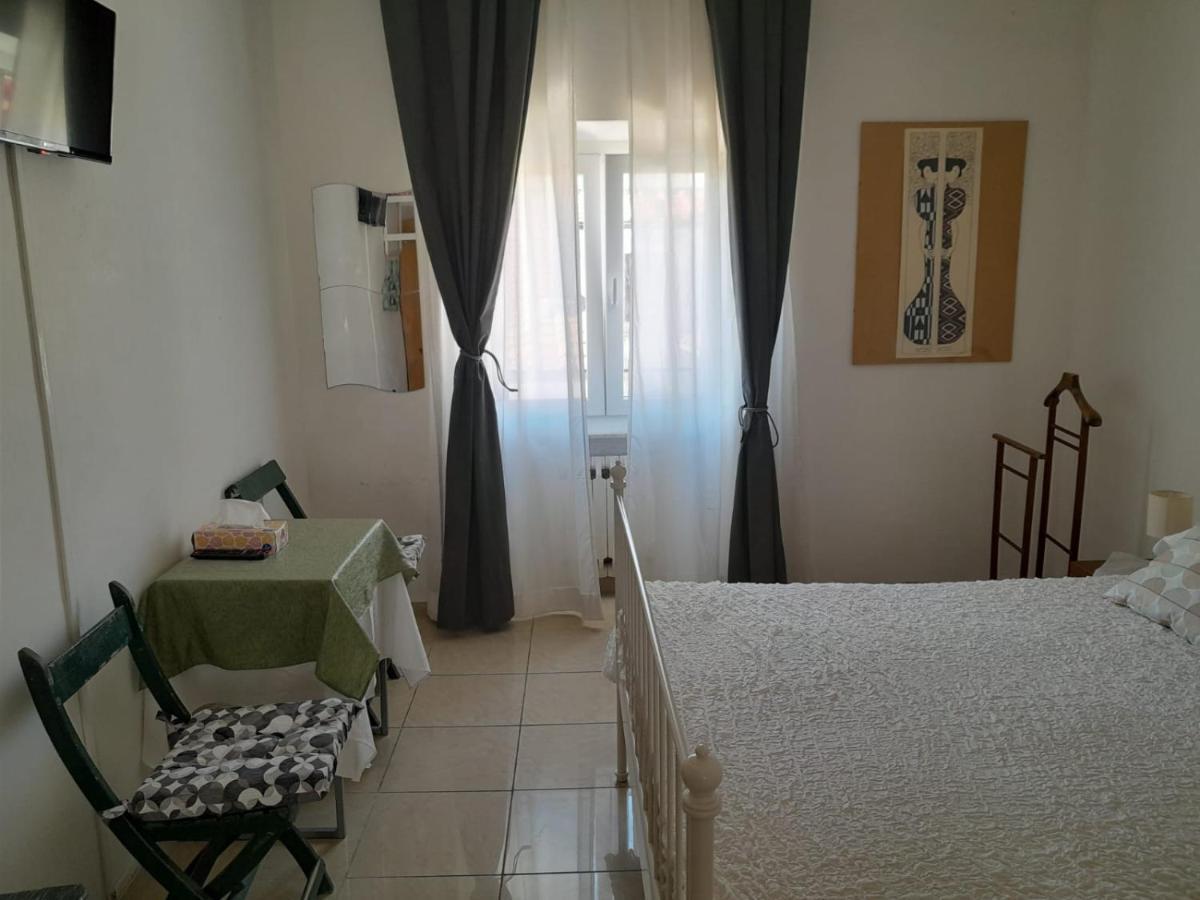 Casa Di Federica Camera Con Bagno Privato Esterno Livorno Exteriör bild